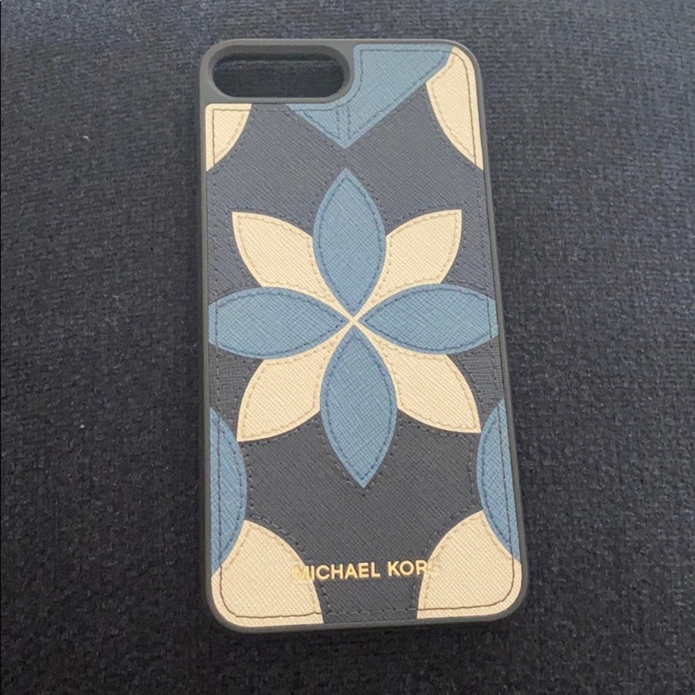 Michael kors iPhone 7 Plus leather case